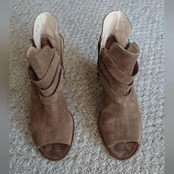Amalfi by Rangoni brown suede Ankle Boots size 8.5M - Picture 1 of 12